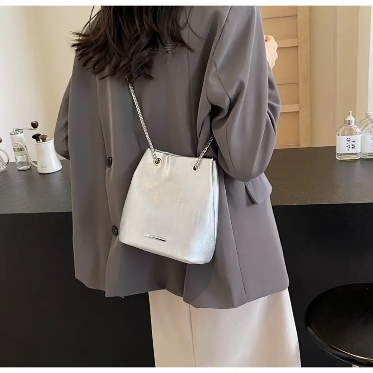 Women's Black Chain Crossbody Bag 2025 New Arrival — feature 27