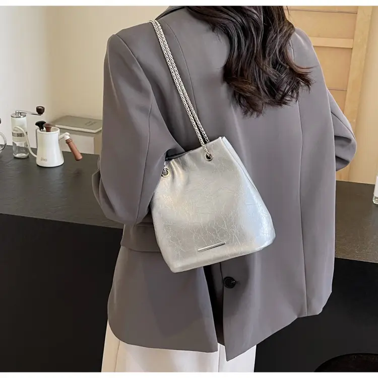 Women's Black Chain Crossbody Bag 2025 New Arrival — feature 28