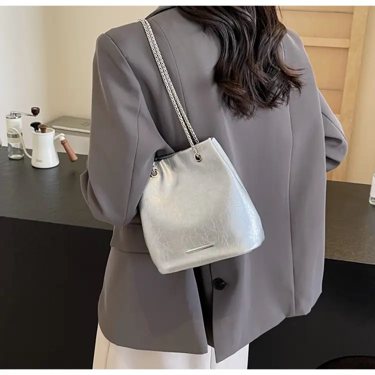 Women's Black Chain Crossbody Bag 2025 New Arrival — feature 29