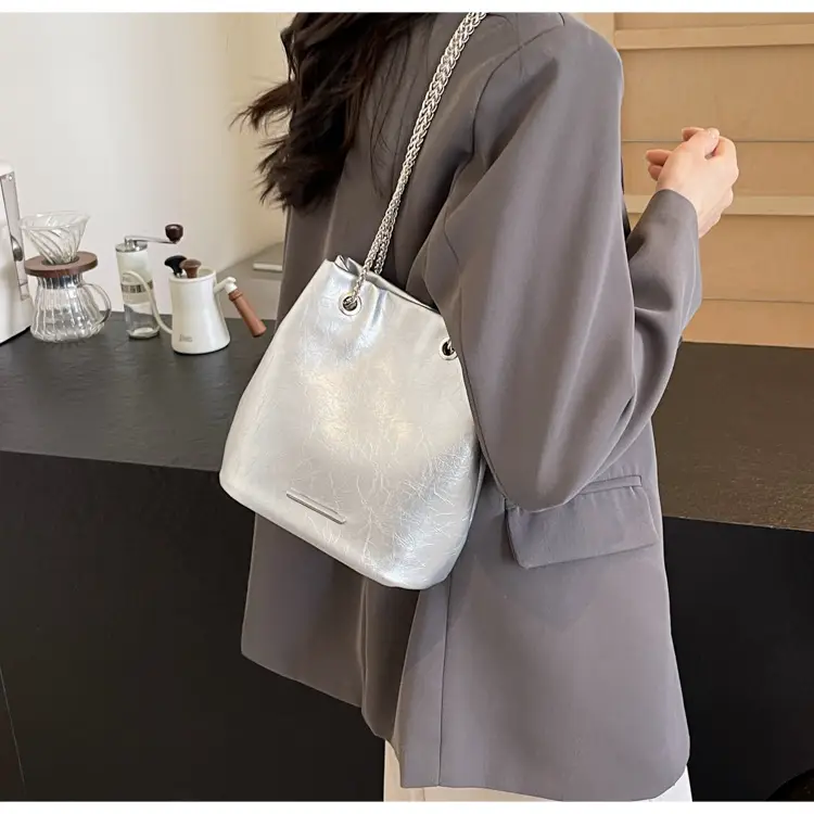 Women's Black Chain Crossbody Bag 2025 New Arrival — feature 31