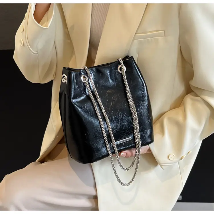 Women's Black Chain Crossbody Bag 2025 New Arrival — feature 34