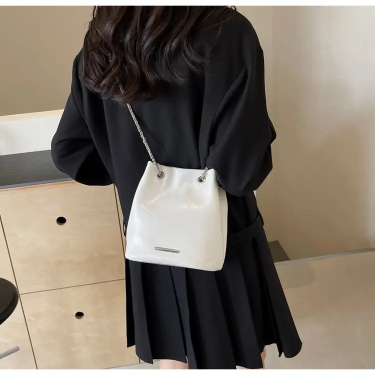 Women's Black Chain Crossbody Bag 2025 New Arrival — feature 35