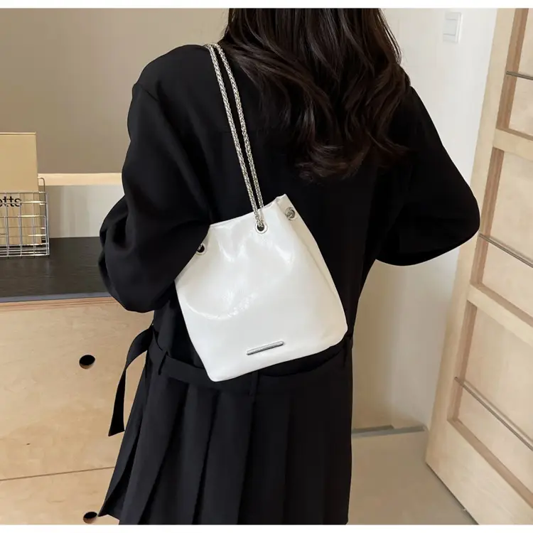 Women's Black Chain Crossbody Bag 2025 New Arrival — feature 36