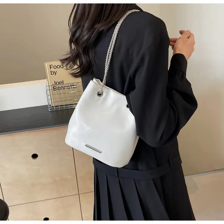 Women's Black Chain Crossbody Bag 2025 New Arrival — feature 39