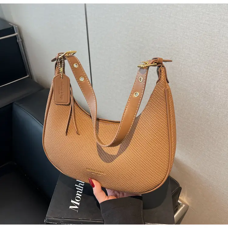 Women's Black Crossbody Bag 2025 New Niche Design — feature 27