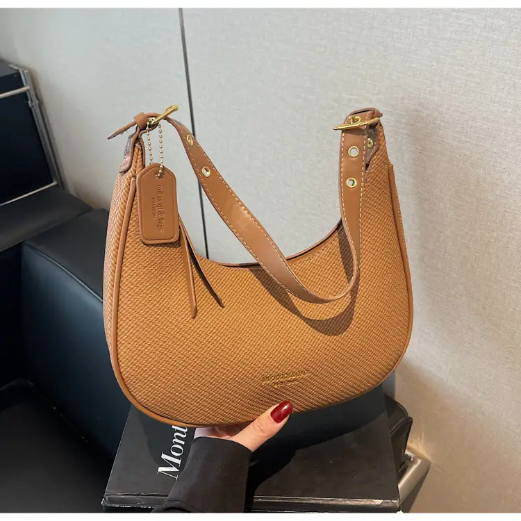 Women's Black Crossbody Bag 2025 New Niche Design — feature 28