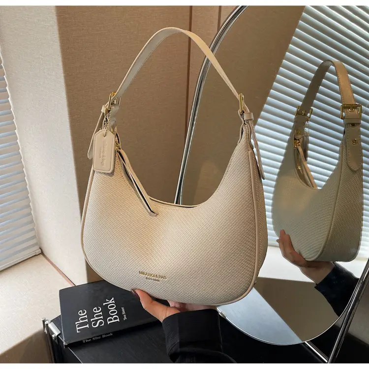 Women's Black Crossbody Bag 2025 New Niche Design — feature 30