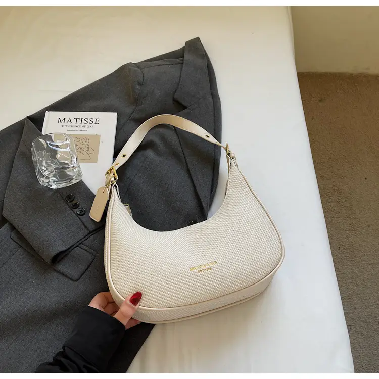 Women's Black Crossbody Bag 2025 New Niche Design — feature 32