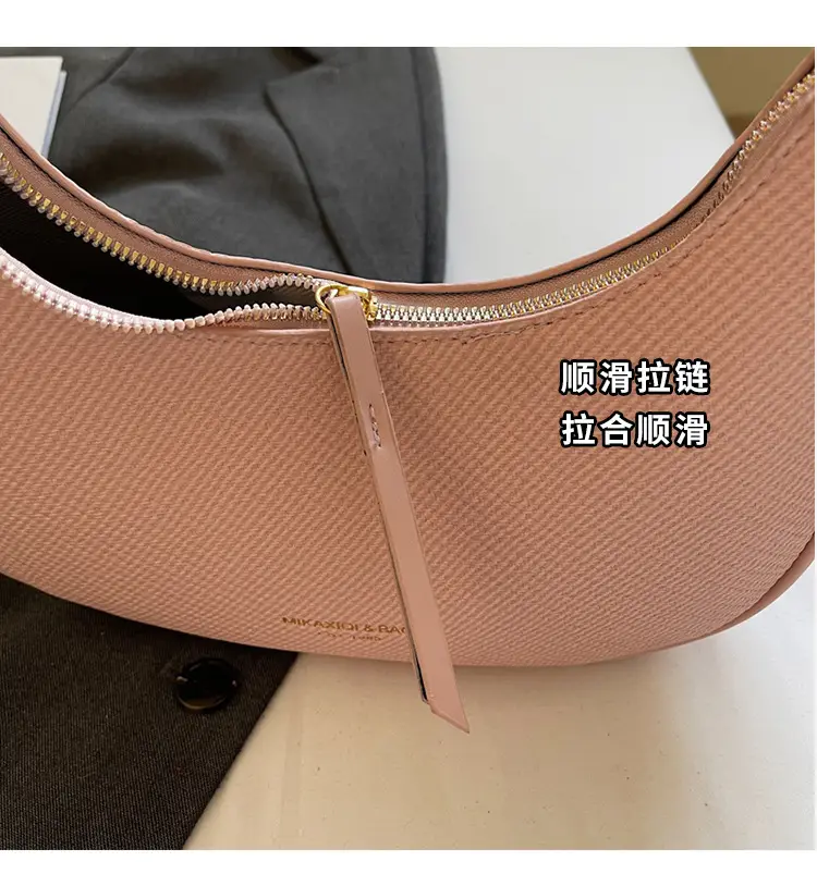 Women's Black Crossbody Bag 2025 New Niche Design — feature 4