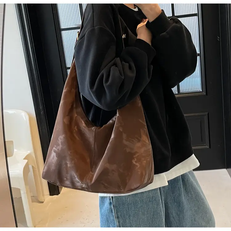 Brown Leather Crossbody Bag Large Capacity Women — feature 11