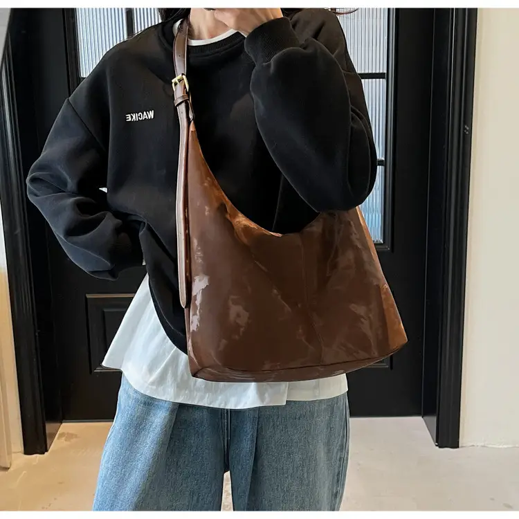 Brown Leather Crossbody Bag Large Capacity Women — feature 12