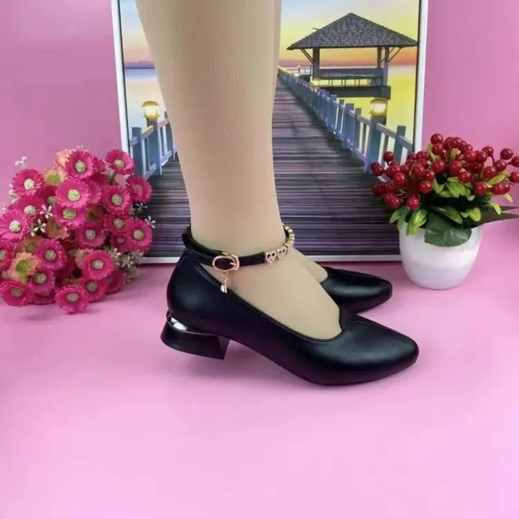 Women's Black Heel Shoes with Buckle Spring 2025 — feature 4