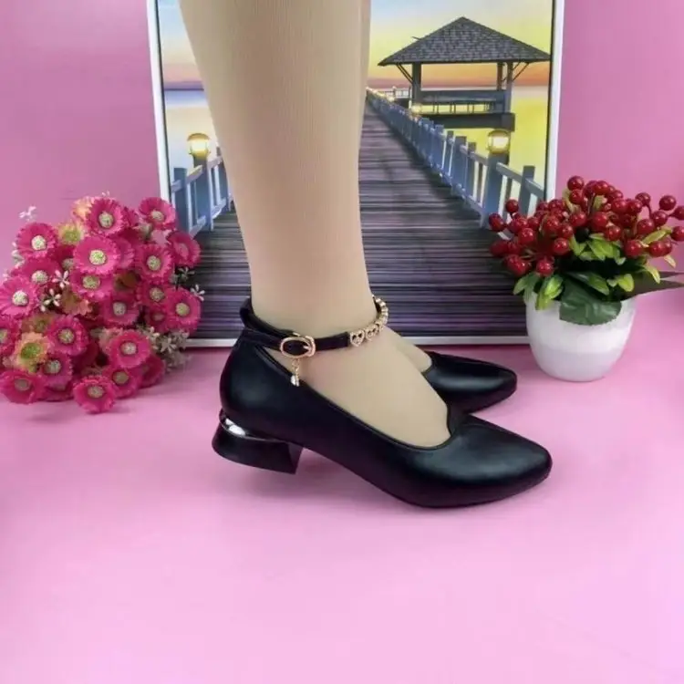 Women's Black Heel Shoes with Buckle Spring 2025 — feature 8