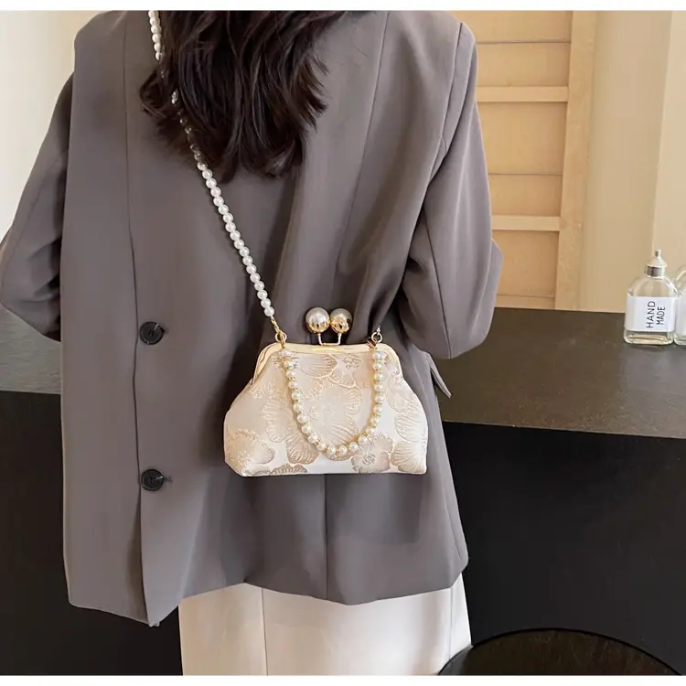 Gold Embroidered Handbag for Women 2025 New Fashion — feature 15