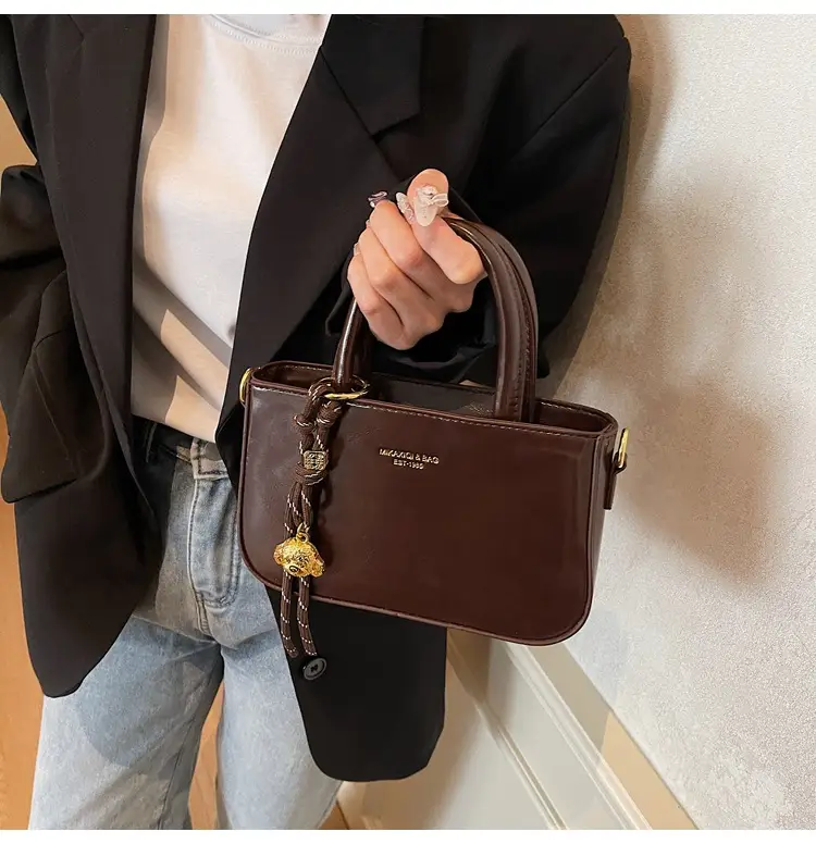 Retro Brown Leather Shoulder Bag for Women 2025 — feature 18