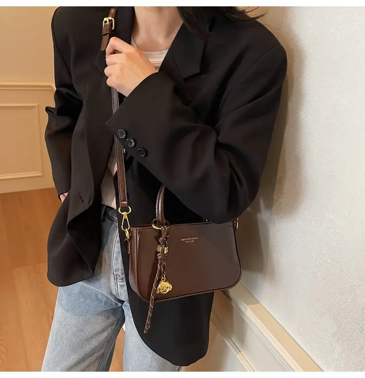 Retro Brown Leather Shoulder Bag for Women 2025 — feature 22