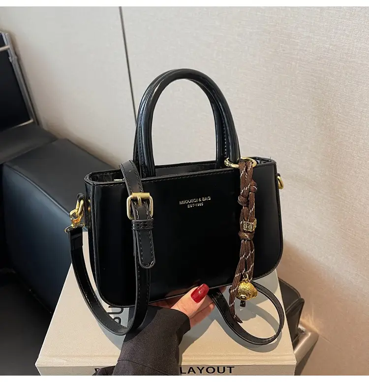 Retro Brown Leather Shoulder Bag for Women 2025 — feature 30