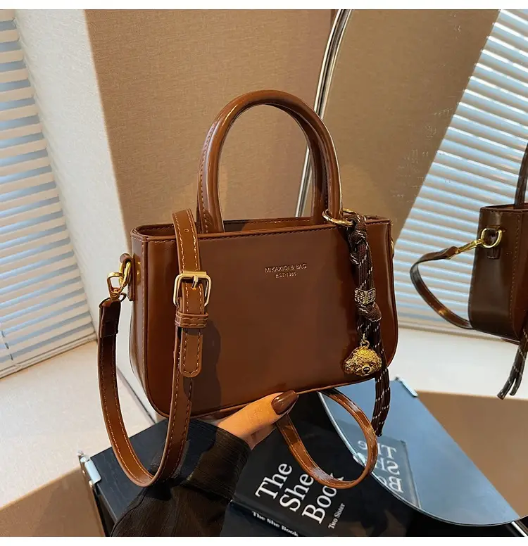 Retro Brown Leather Shoulder Bag for Women 2025 — feature 36