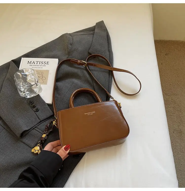 Retro Brown Leather Shoulder Bag for Women 2025 — feature 37