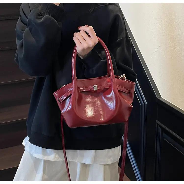 2026 Retro Brown Leather Shoulder Bag with Handle — feature 12