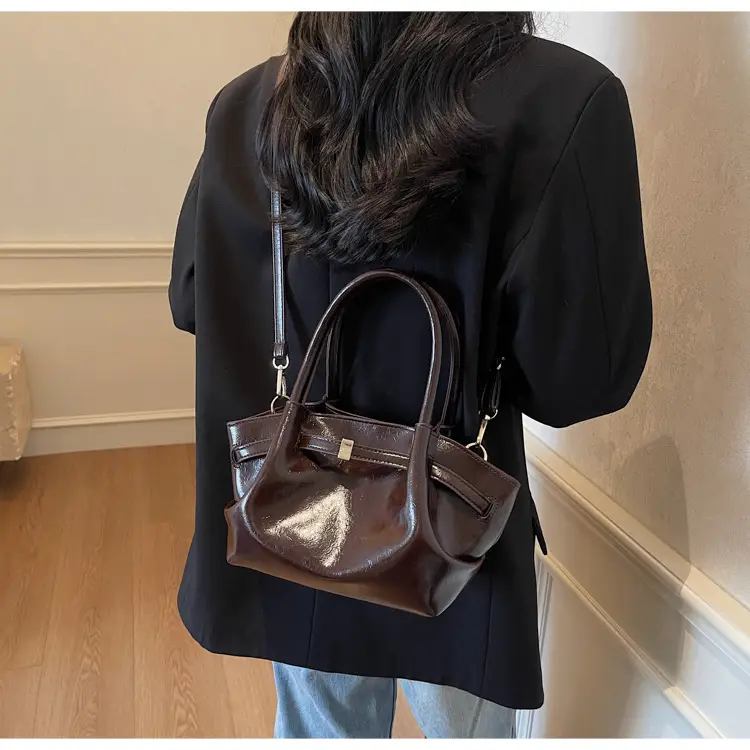 2026 Retro Brown Leather Shoulder Bag with Handle — feature 17