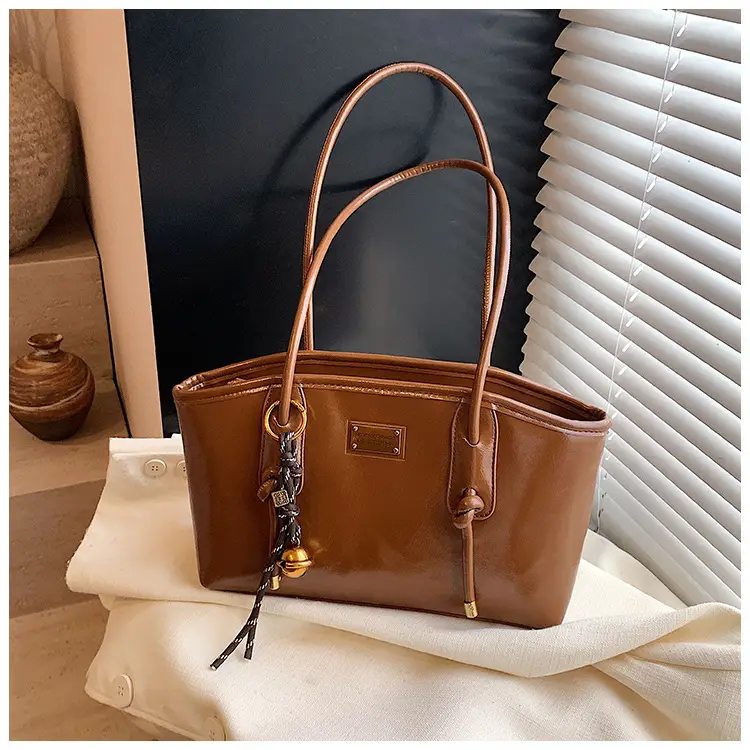 Black Leather Shoulder Tote Bag for Women 2025 — feature 24