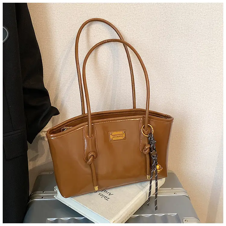 Black Leather Shoulder Tote Bag for Women 2025 — feature 25