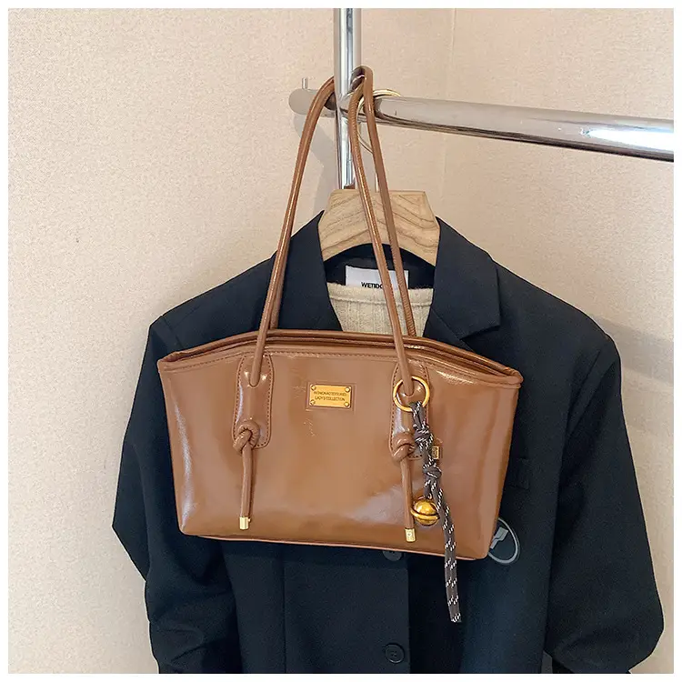 Black Leather Shoulder Tote Bag for Women 2025 — feature 26