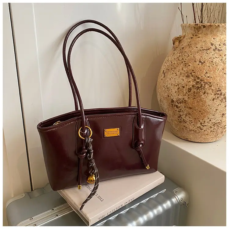 Black Leather Shoulder Tote Bag for Women 2025 — feature 28
