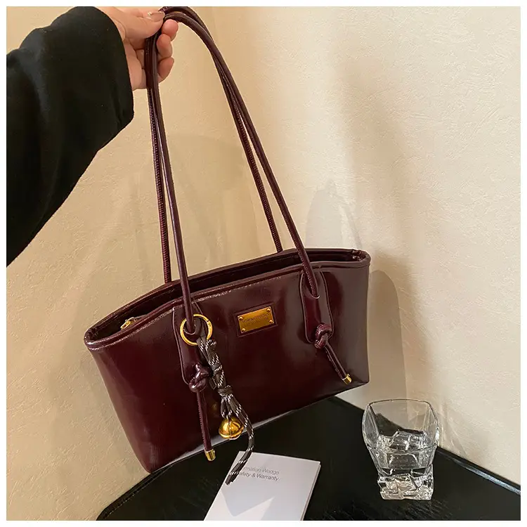 Black Leather Shoulder Tote Bag for Women 2025 — feature 29