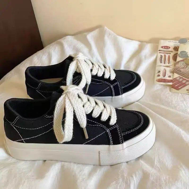 Light Hong Kong Style Red Breathable Canvas Shoes Women's 2025 Spring New Explosions Low-top Casual Board Shoes Hong Kong Flavor Ins - Image 5