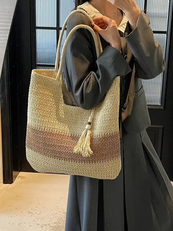 Women Woven Straw Shoulder Bag Large Capacity Summer Beach Tote - Image 4