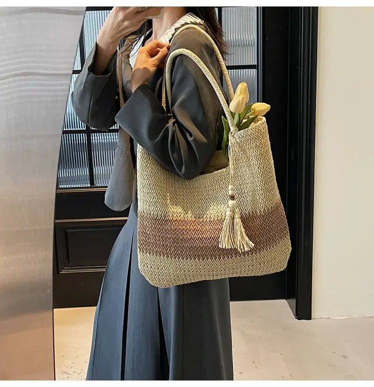 Women Woven Straw Shoulder Bag Large Capacity Summer Beach Tote — feature 11
