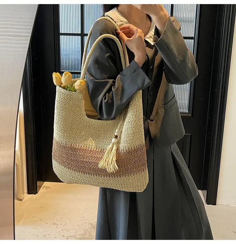 Women Woven Straw Shoulder Bag Large Capacity Summer Beach Tote — feature 9