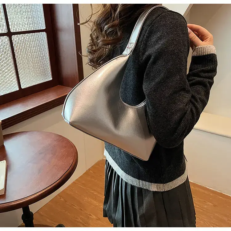 Red Women's Shoulder Bag 2025 Casual Elegant Design — feature 12