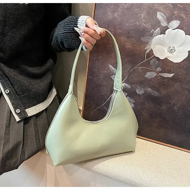 Red Women's Shoulder Bag 2025 Casual Elegant Design — feature 13