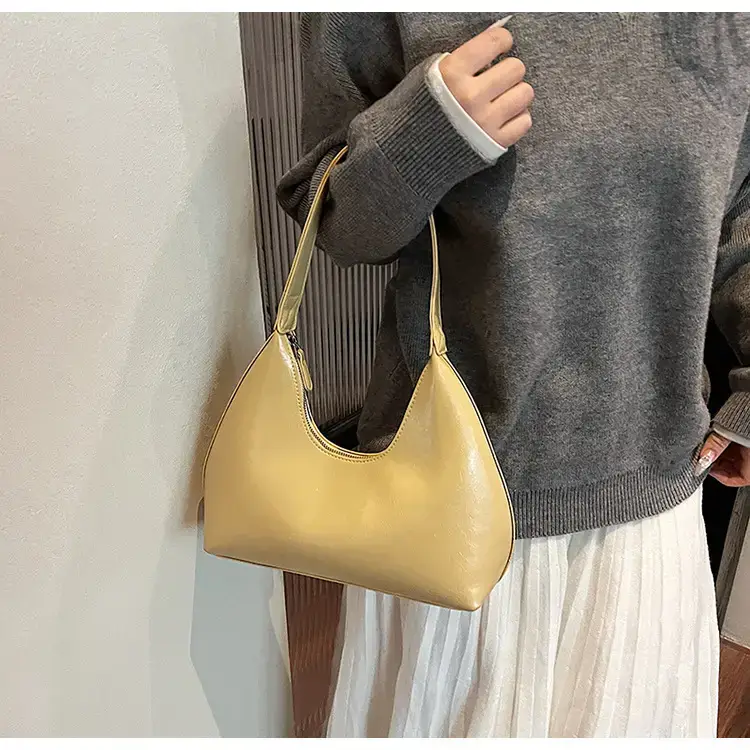 Red Women's Shoulder Bag 2025 Casual Elegant Design — feature 20