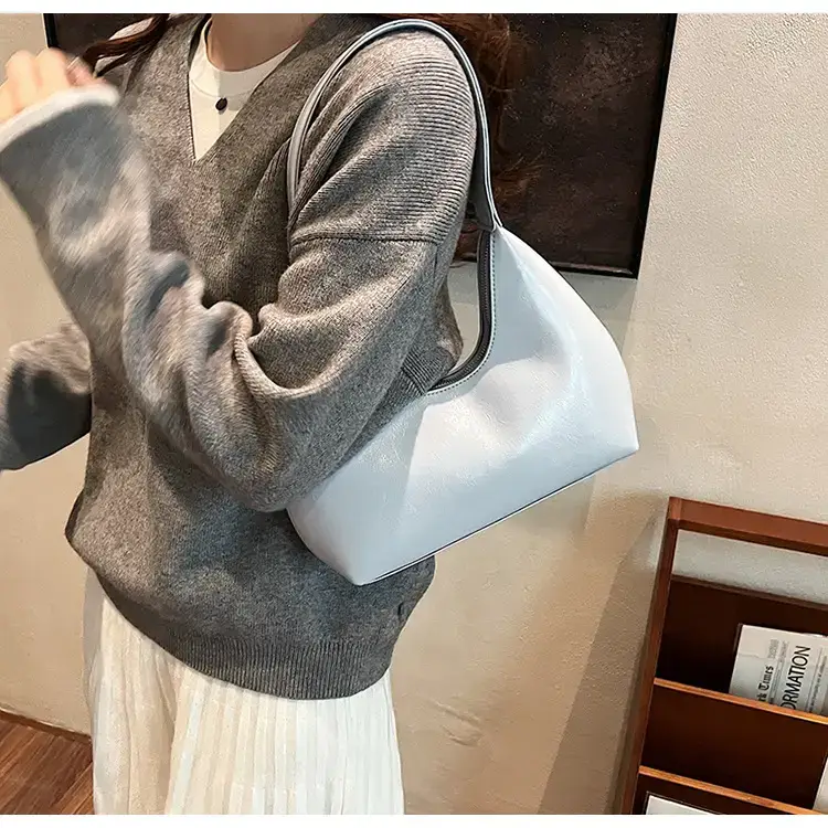 Red Women's Shoulder Bag 2025 Casual Elegant Design — feature 21
