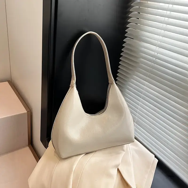 Red Women's Shoulder Bag 2025 Casual Elegant Design - Image 3