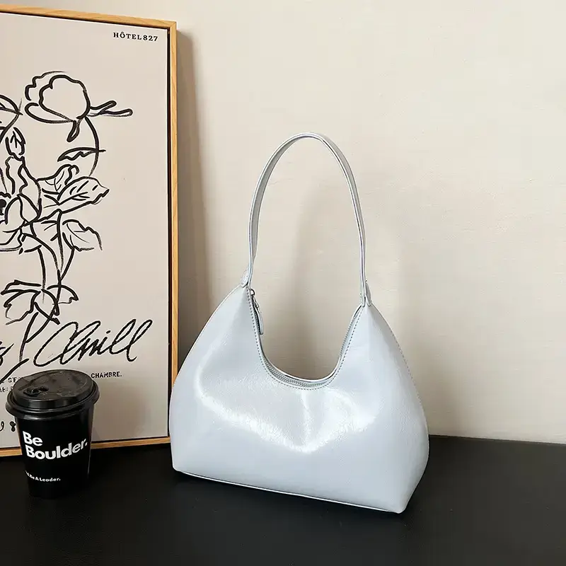 Red Women's Shoulder Bag 2025 Casual Elegant Design - Image 6