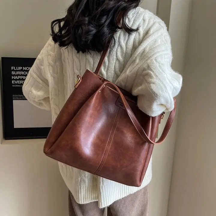 Retro Brown Leather Tote Bag Large Capacity Women - Image 7
