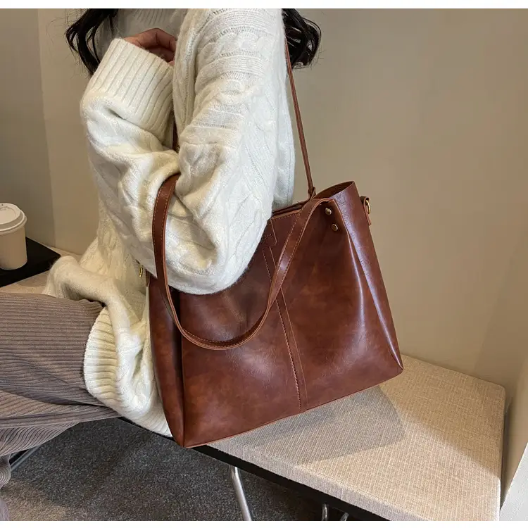 Retro Brown Leather Tote Bag Large Capacity Women — feature 22