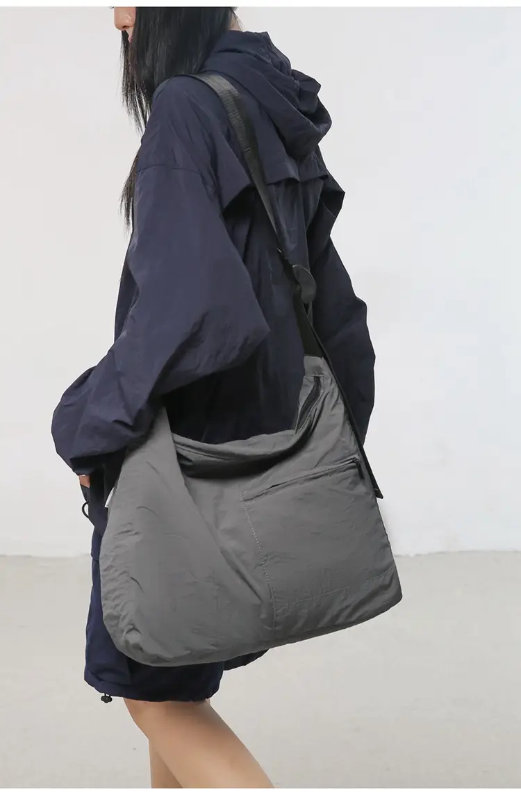 Women's Large Capacity Japanese Luggage Shoulder Bag Black — feature 18