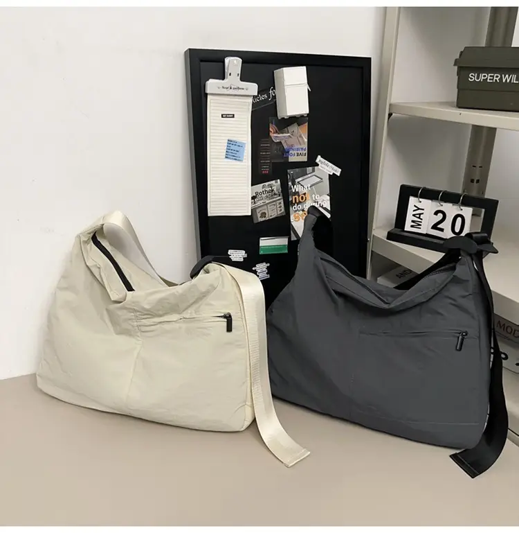 Women's Large Capacity Japanese Luggage Shoulder Bag Black — feature 22