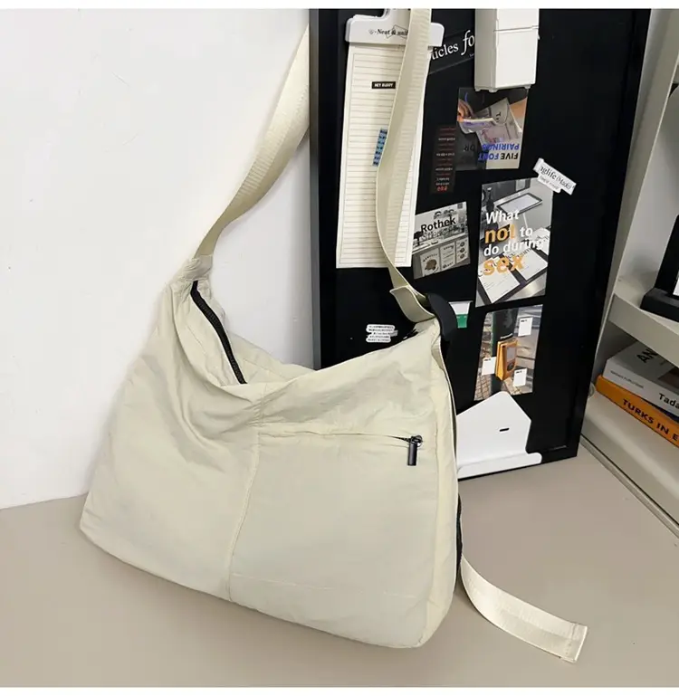 Women's Large Capacity Japanese Luggage Shoulder Bag Black — feature 24