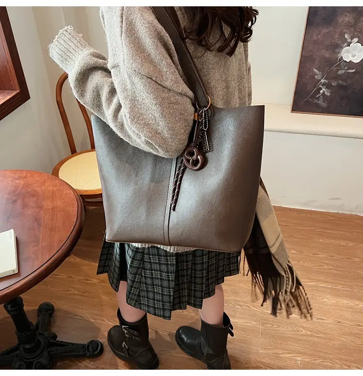 Brown Leather Cross-Border Tote Bag for Women 2026 — feature 13