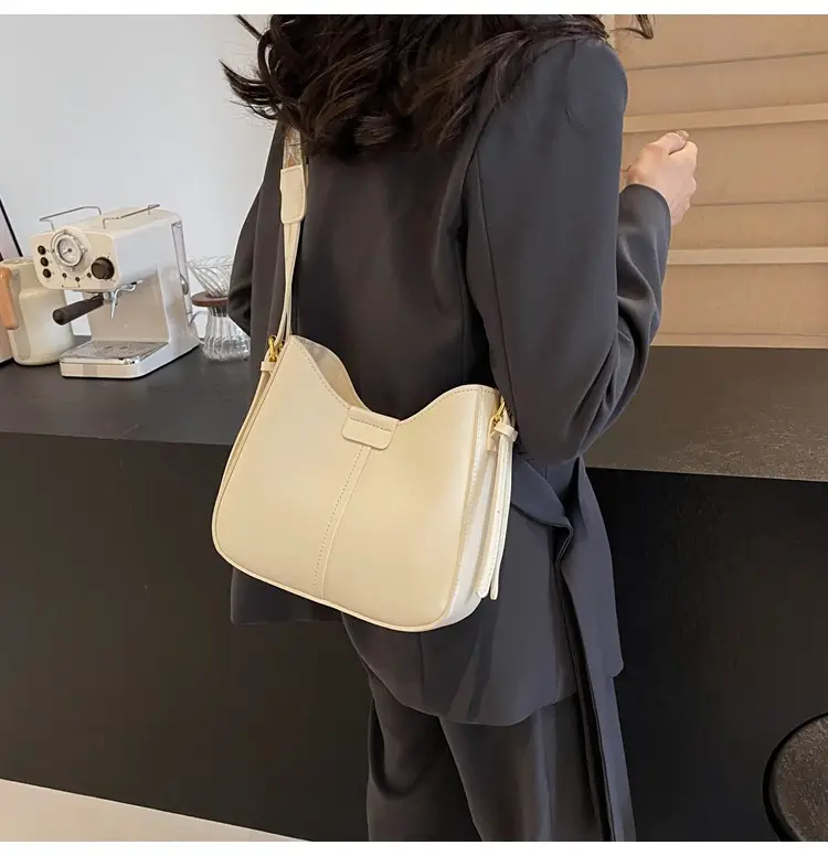 Korean Style Black Bucket Bag with Wide Strap — feature 17