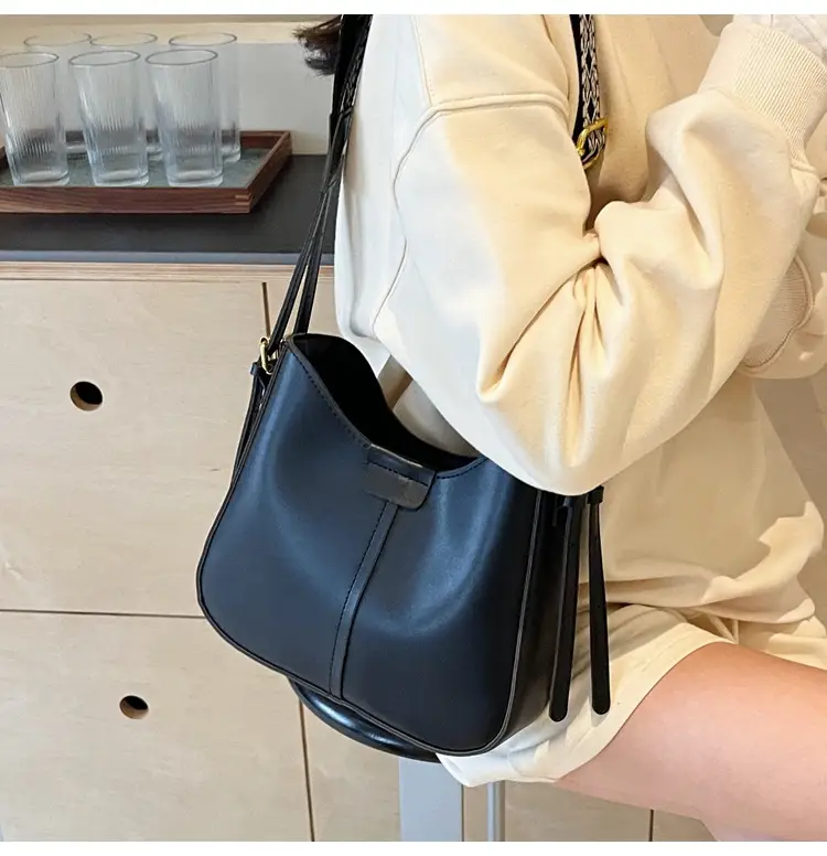 Korean Style Black Bucket Bag with Wide Strap — feature 19