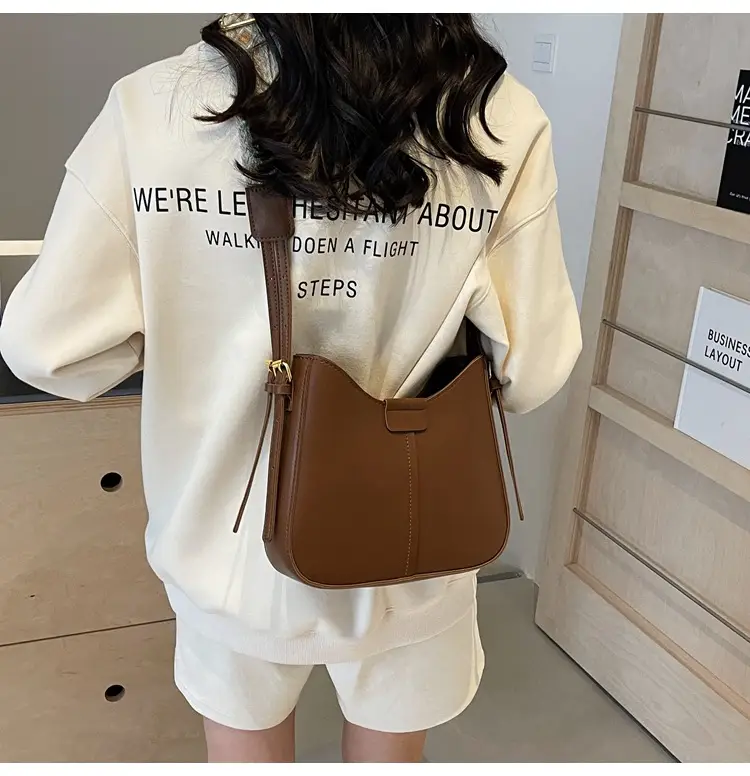 Korean Style Black Bucket Bag with Wide Strap — feature 20