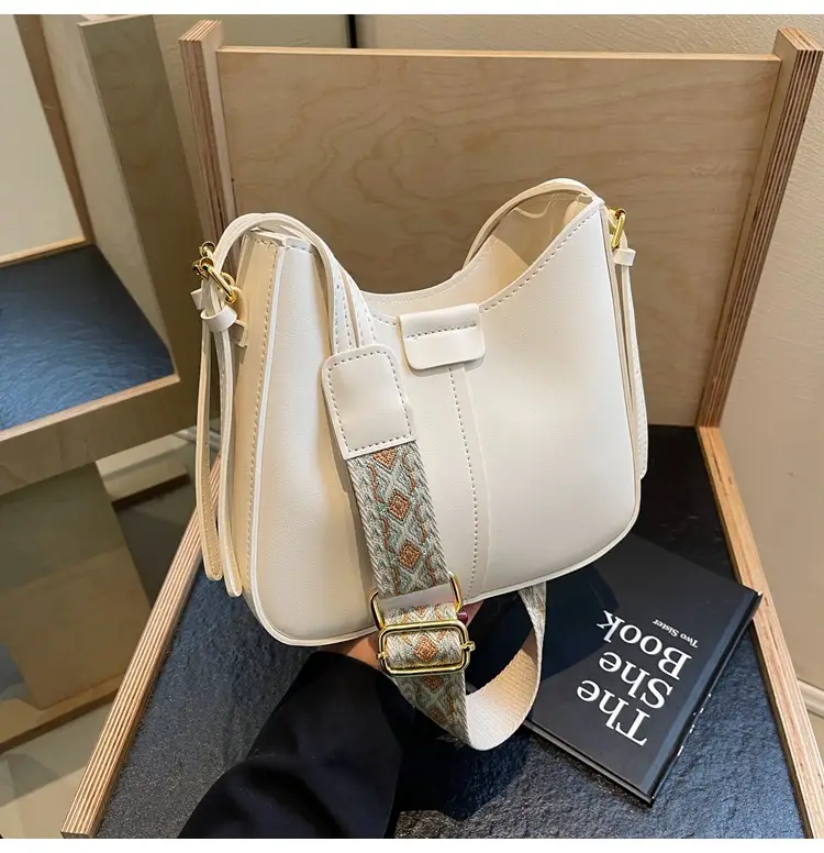 Korean Style Black Bucket Bag with Wide Strap — feature 24